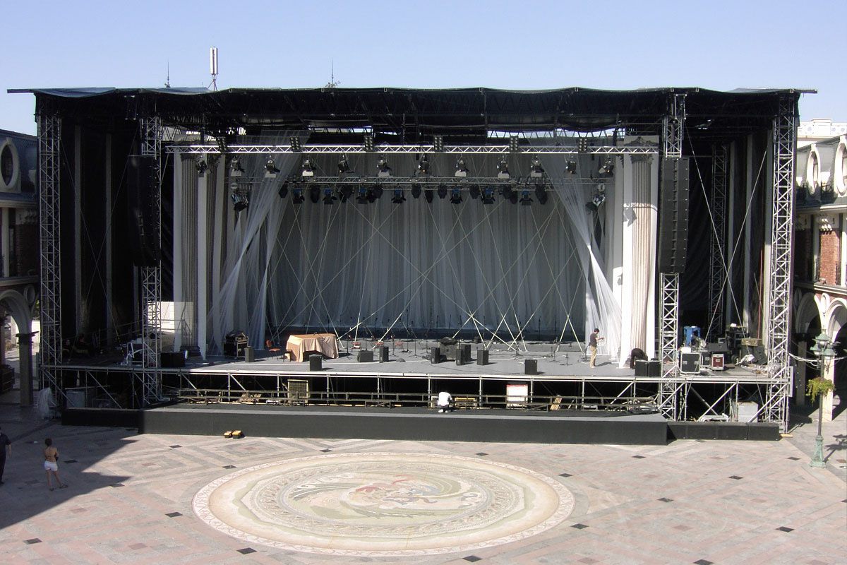 Open-Air Bühne